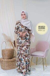 Mek Moden Kurung Brown Feature