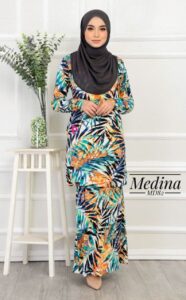 Showing the front side of Emanee - Kurung Medina V7 Cream