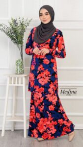 Showing the front side of Emanee - Kurung Medina V7 Red