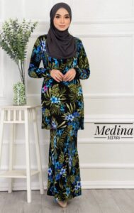 Showing the front side of Emanee - Kurung Medina V7 Green-Black